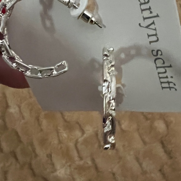 NEW MARLYN SCHIFF Link Design Hoop Earrings in Silver Tone - Picture 6 of 6